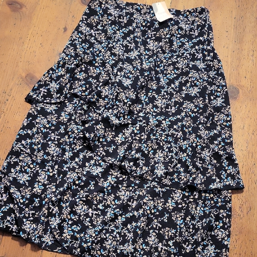 NWT BTFBM Black and White Ruffled Midi Skirt